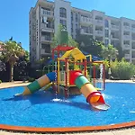 3 With Poolview In Cascadas Sunny Beach