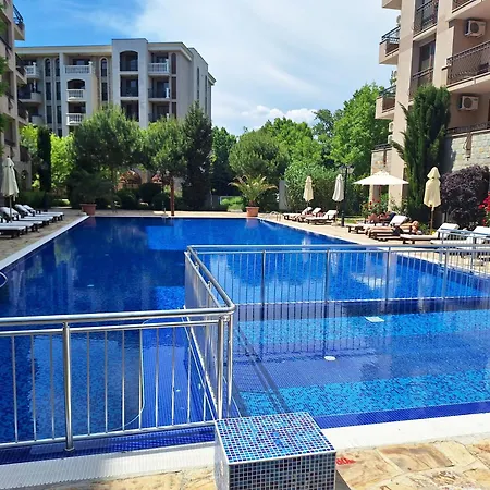 3 With Poolview In Cascadas Appartement *